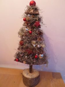 DIY kerstboompje Steigerhout